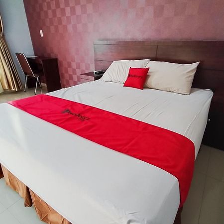 Reddoorz Syariah Near Lotte Grosir Medan Hotel Sunggal Exterior photo