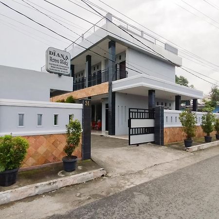 Reddoorz Syariah Near Lotte Grosir Medan Hotel Sunggal Exterior photo