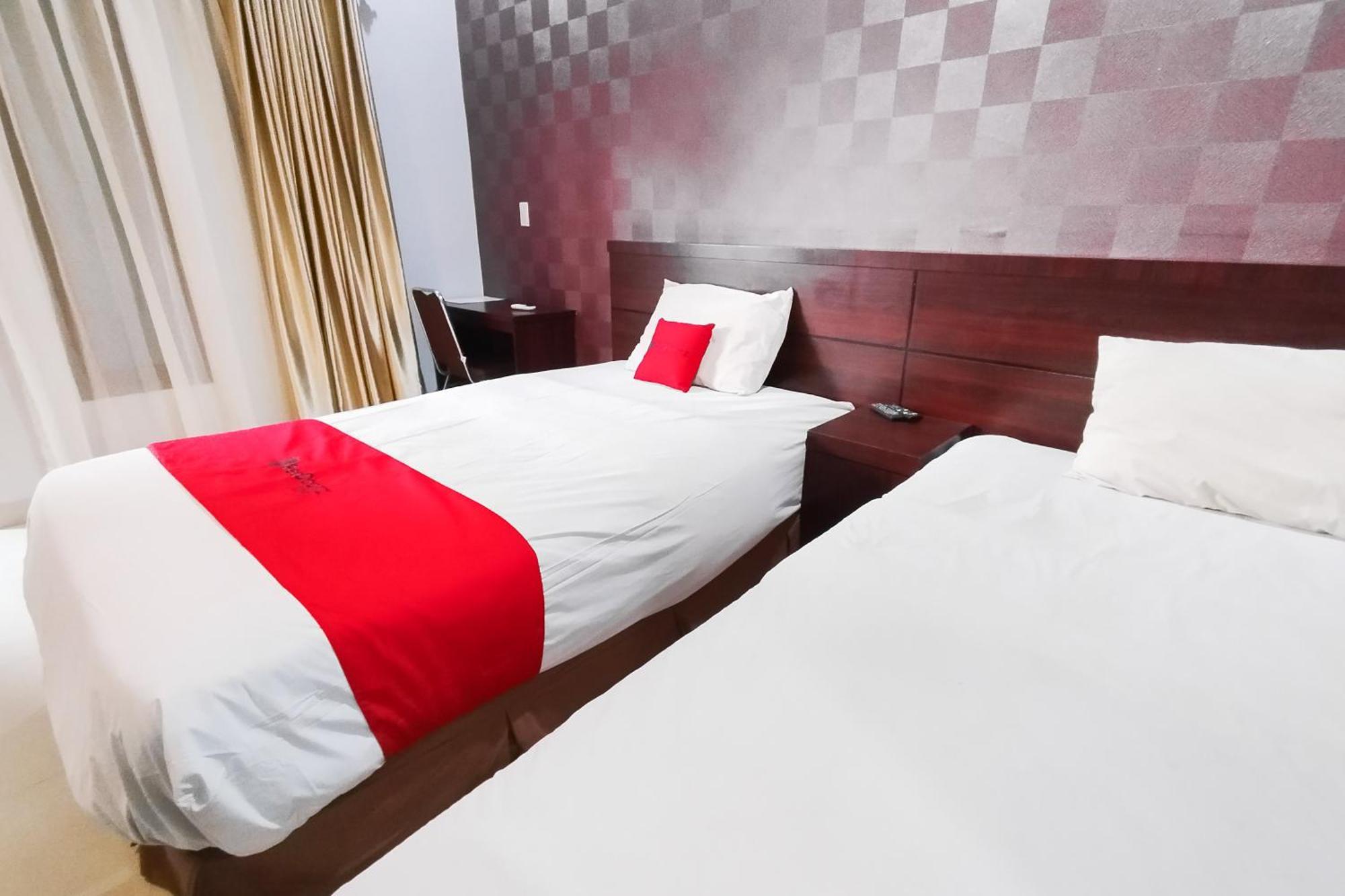 Reddoorz Syariah Near Lotte Grosir Medan Hotel Sunggal Exterior photo