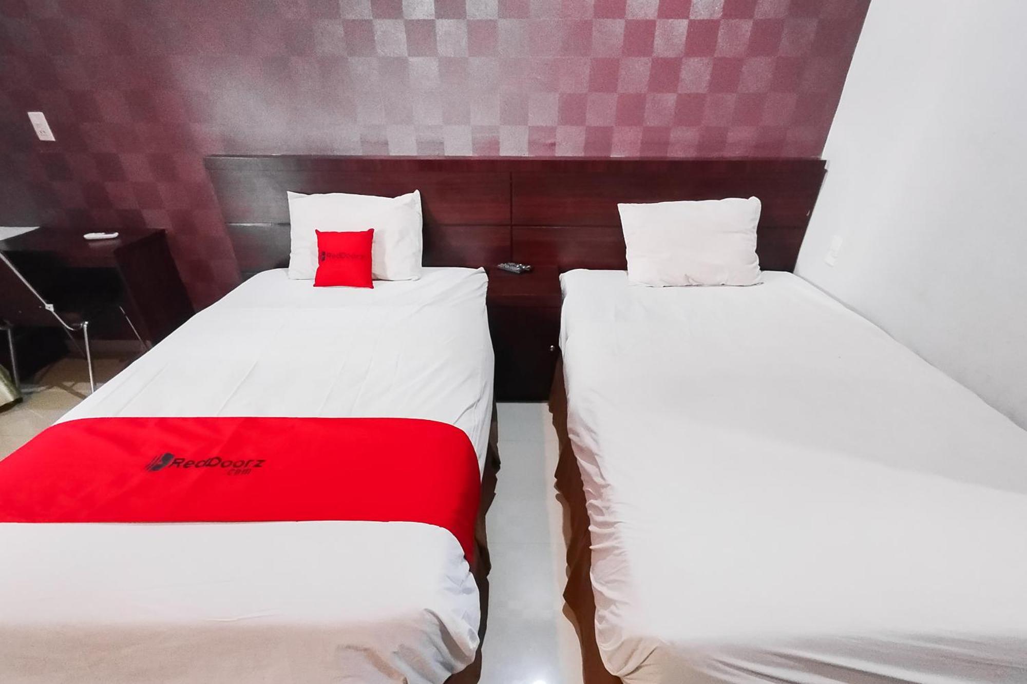 Reddoorz Syariah Near Lotte Grosir Medan Hotel Sunggal Exterior photo
