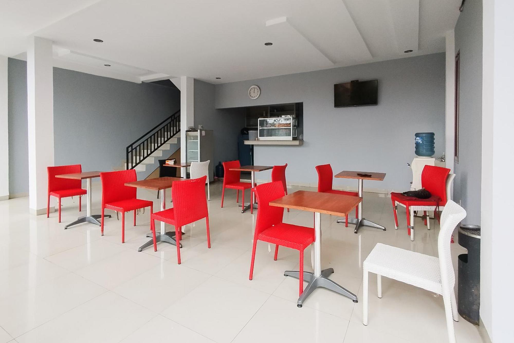 Reddoorz Syariah Near Lotte Grosir Medan Hotel Sunggal Exterior photo
