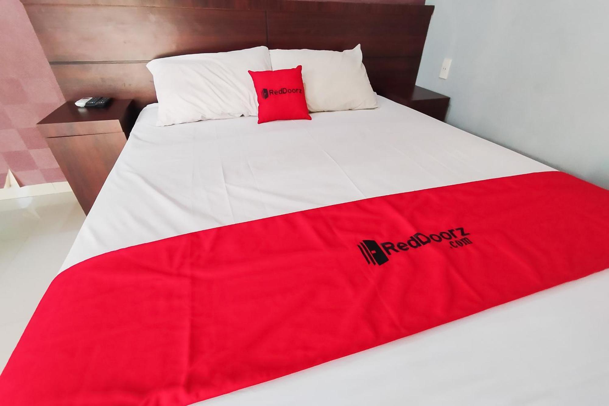 Reddoorz Syariah Near Lotte Grosir Medan Hotel Sunggal Exterior photo